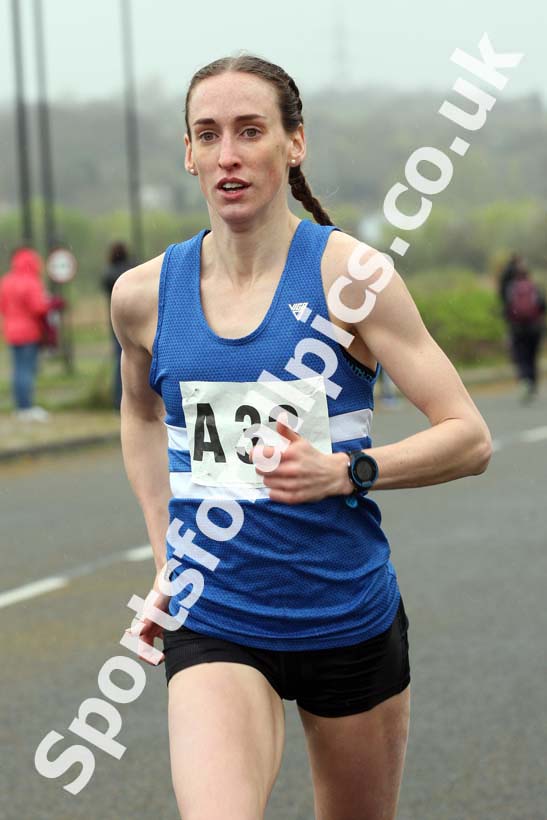 Senior womens relay, Elswick Good Friday Road Races. Photo: David T. Hewitson/Sports for All Pics